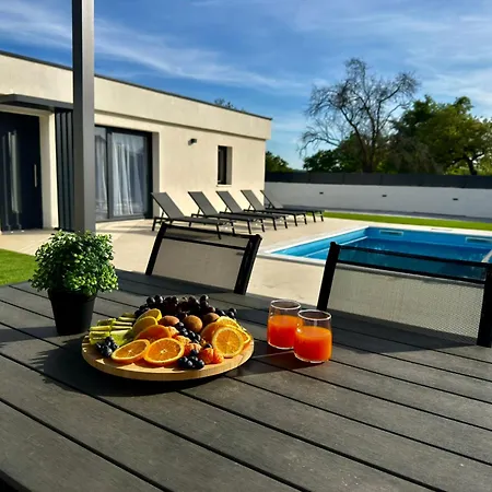 Kuca Za Odmor Nika Villa